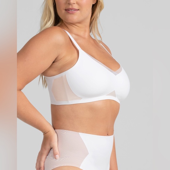 Honeylove Crossover Bra in Sand Size 1X-L - Picture 3 of 12